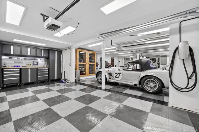 181 Hillair Circle, White Plains, NY 10605