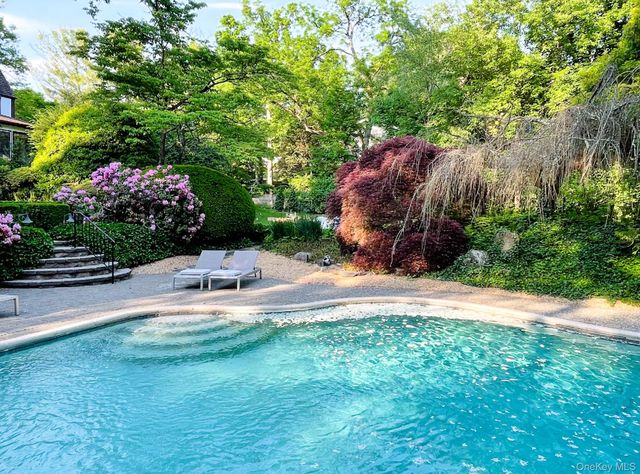 181 Hillair Circle, White Plains, NY 10605