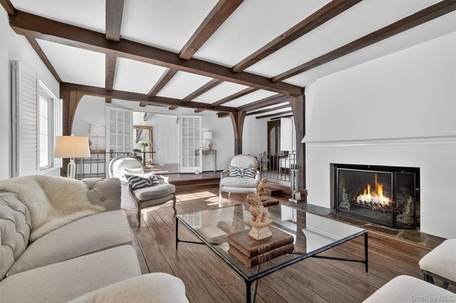 181 Hillair Circle, White Plains, NY 10605