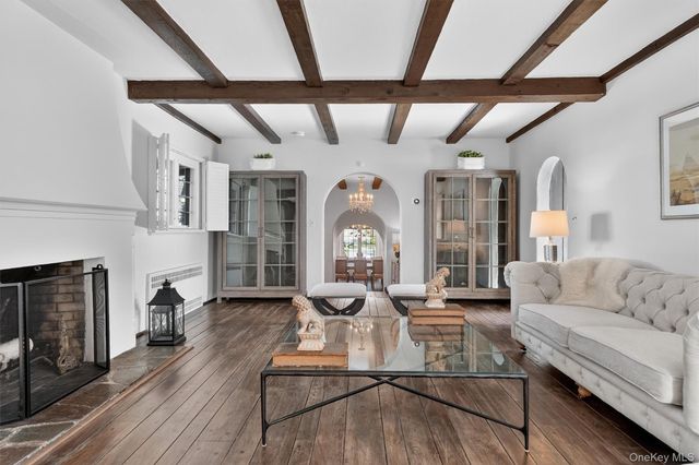 181 Hillair Circle, White Plains, NY 10605