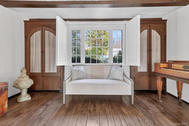 181 Hillair Circle, White Plains, NY 10605