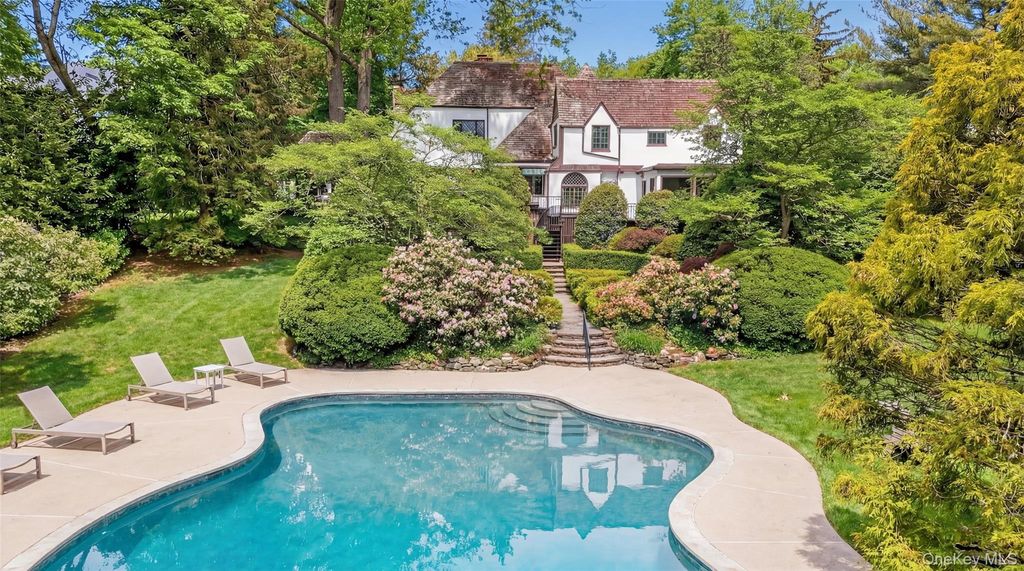 181 Hillair Circle, White Plains, NY 10605