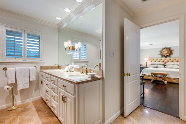 6130 Bandera Avenue D, Dallas, TX 75225