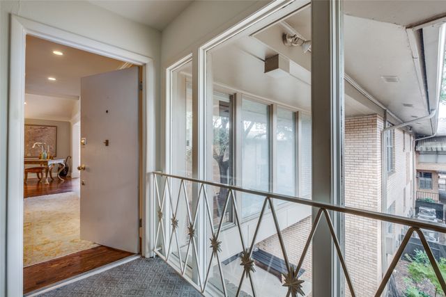 6130 Bandera Avenue D, Dallas, TX 75225