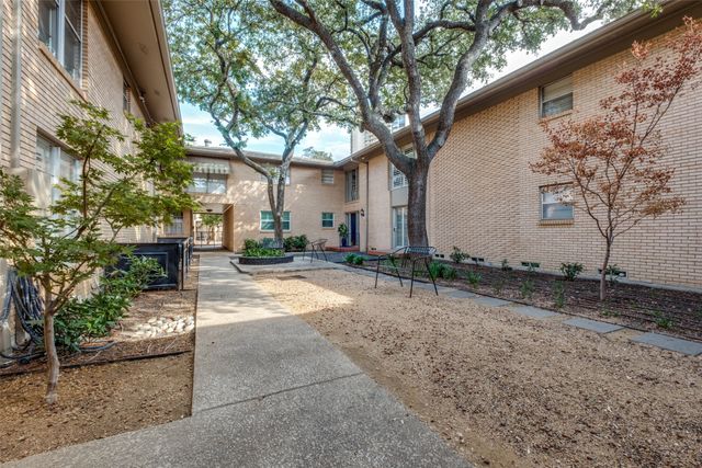 6130 Bandera Avenue D, Dallas, TX 75225