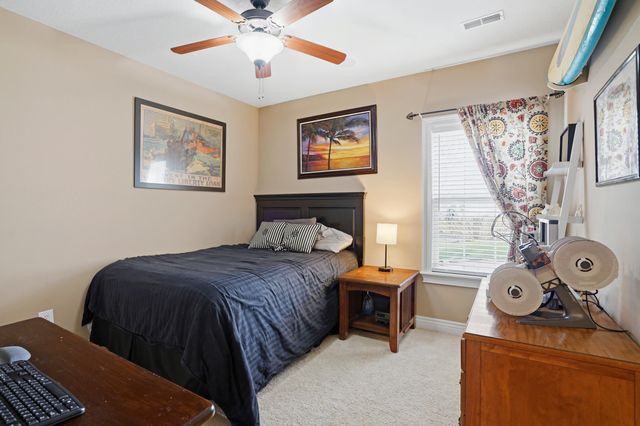 15 LEXIBELLE DR, Columbia, MO 65201