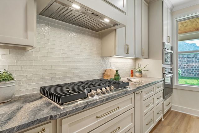 7146 Holly Square Court, Tyler, TX 75703