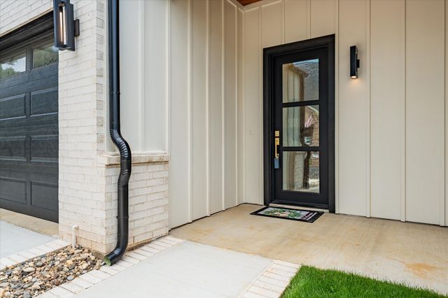 7146 Holly Square Court, Tyler, TX 75703