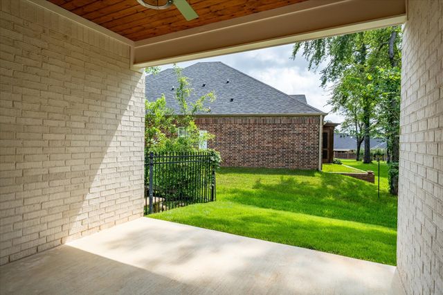 7146 Holly Square Court, Tyler, TX 75703