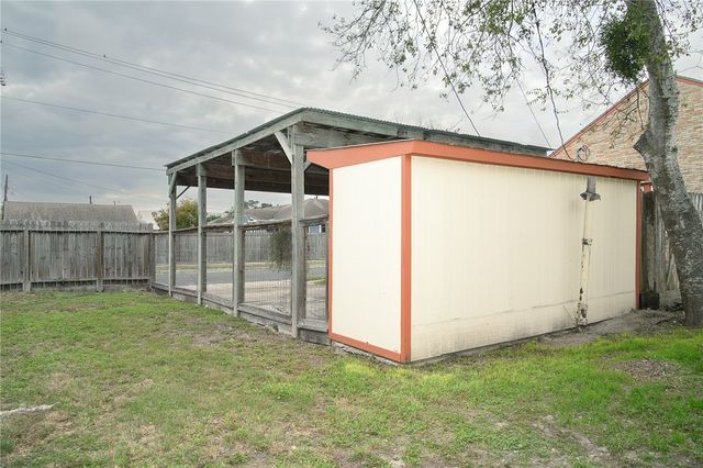 641 Naples St, Corpus Christi, TX 78404