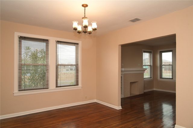 641 Naples St, Corpus Christi, TX 78404