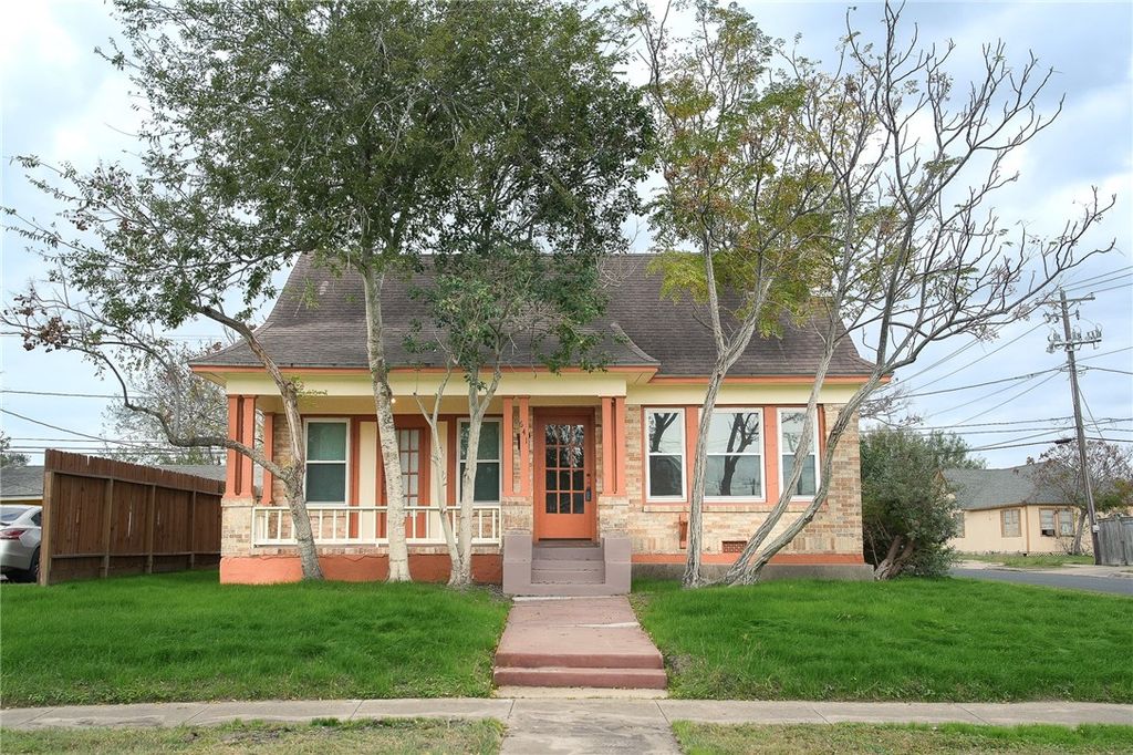 641 Naples St, Corpus Christi, TX 78404