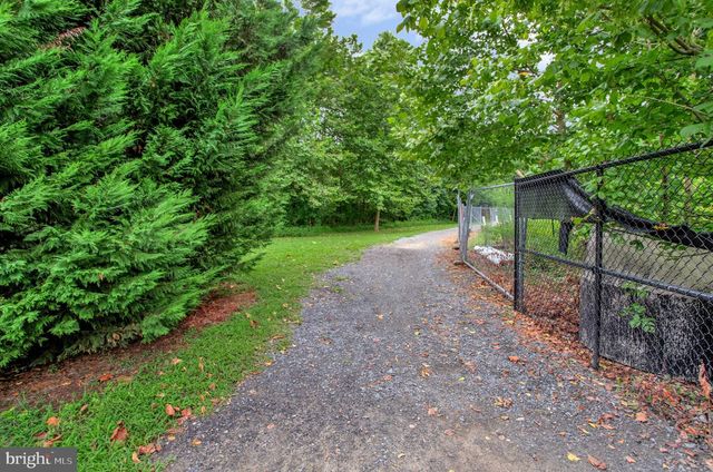 2269 SANSBURY DR, Chesapeake Beach, MD 20732