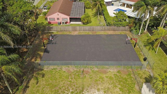 990 SW 9th Ct, Florida City, FL 33034