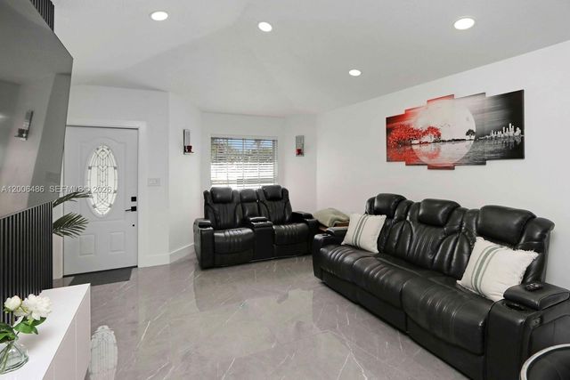 990 SW 9th Ct, Florida City, FL 33034