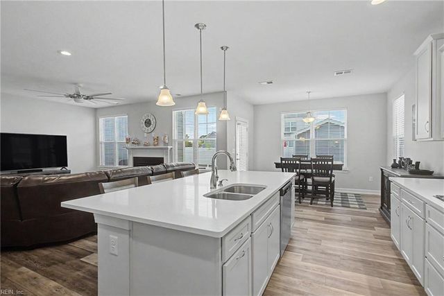 1313 Parkdale ST, Chesapeake, VA 23322