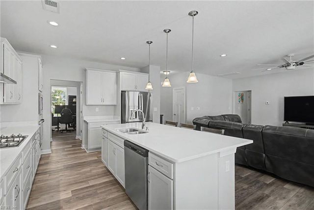 1313 Parkdale ST, Chesapeake, VA 23322