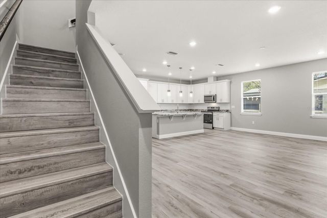 2226 SOUTHWEST ROAD, Sanford, FL 32771