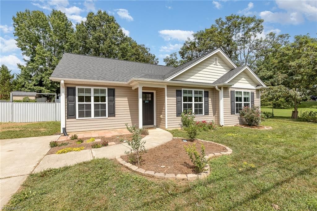 261 Raymond Street, Mocksville, NC 27028
