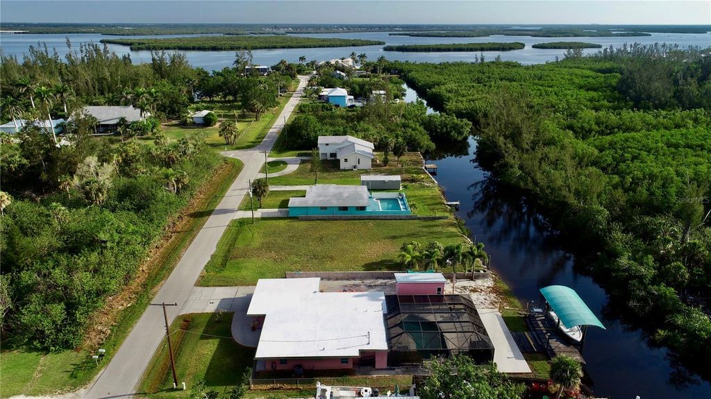 232 DARST AVENUE, Punta Gorda, FL 33950