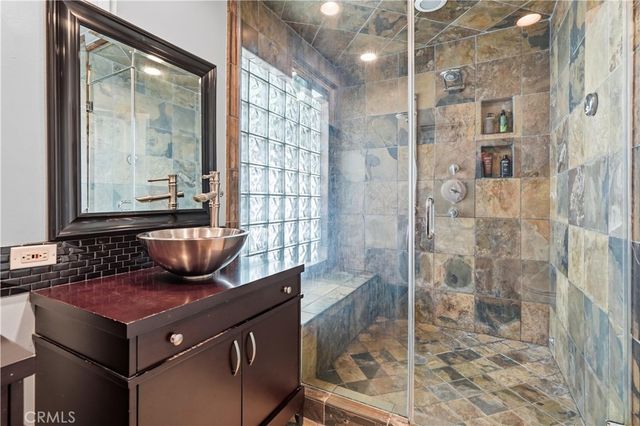 5244 Baza Avenue, Woodland Hills, CA 91364