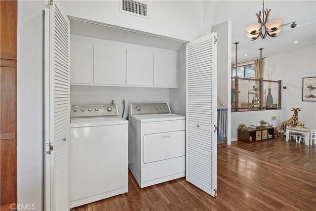 5244 Baza Avenue, Woodland Hills, CA 91364