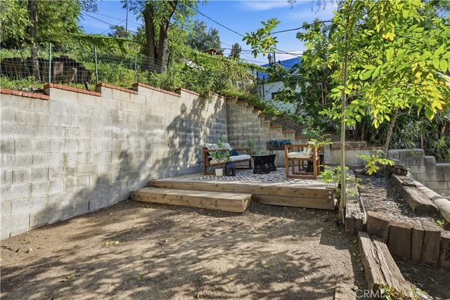 5244 Baza Avenue, Woodland Hills, CA 91364