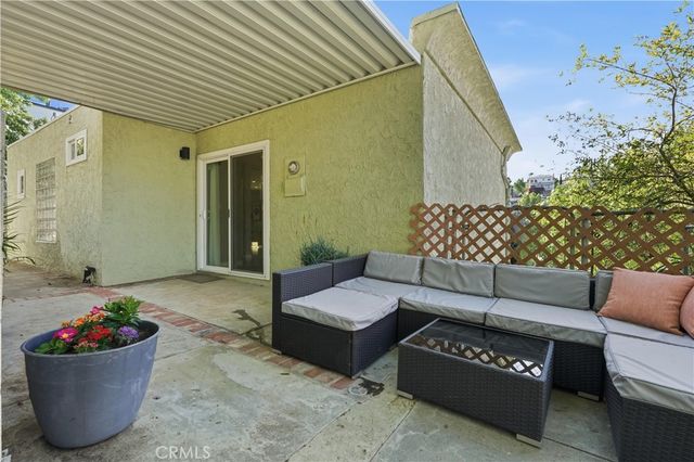 5244 Baza Avenue, Woodland Hills, CA 91364