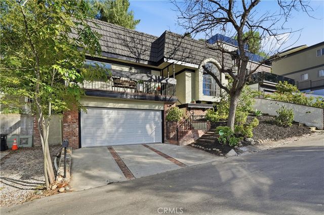 5244 Baza Avenue, Woodland Hills, CA 91364