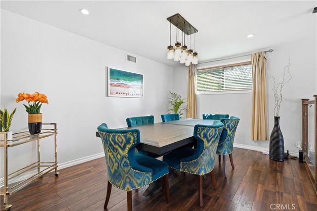 5244 Baza Avenue, Woodland Hills, CA 91364