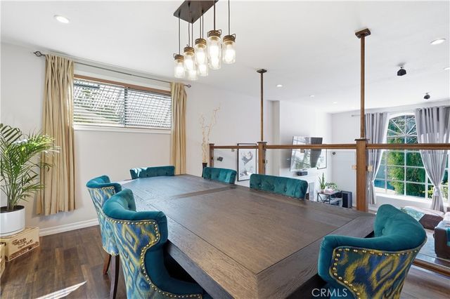 5244 Baza Avenue, Woodland Hills, CA 91364