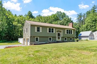 25 Sawyer Avenue, Atkinson, NH 03811