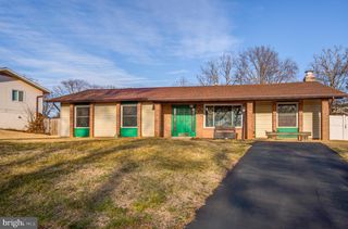 1118 S WILLIAMSBURG CT, Sterling, VA 20164