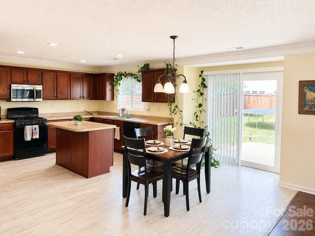 2717 Markham Woods Court, Charlotte, NC 28214