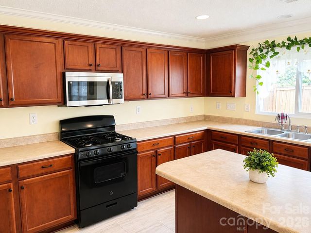 2717 Markham Woods Court, Charlotte, NC 28214