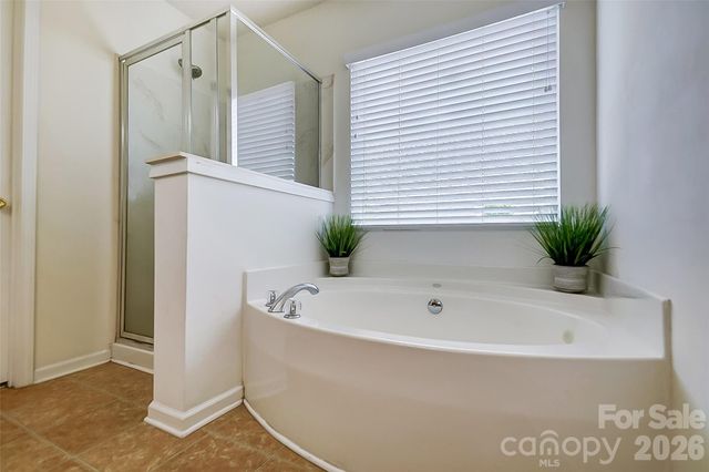 2717 Markham Woods Court, Charlotte, NC 28214