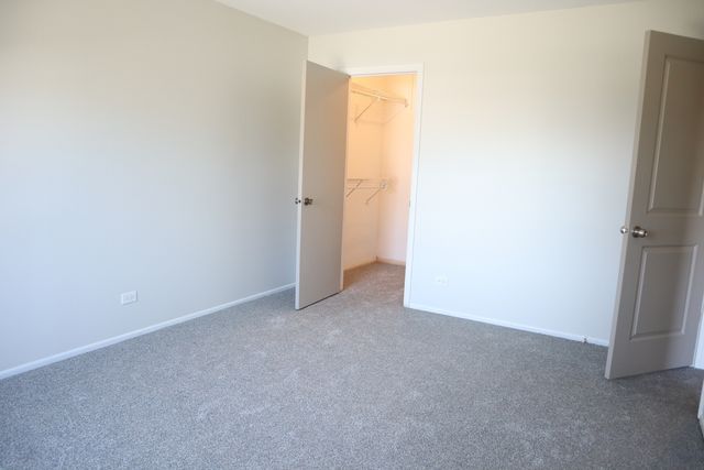 96 Marble Hill Court C2, Schaumburg, IL 60193