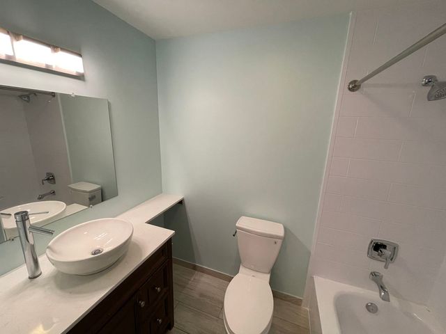 96 Marble Hill Court C2, Schaumburg, IL 60193