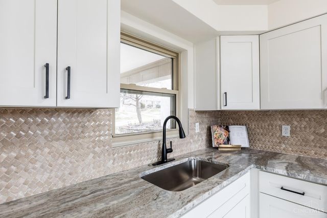 5858 Giffindale Drive, Green Twp, OH 45239