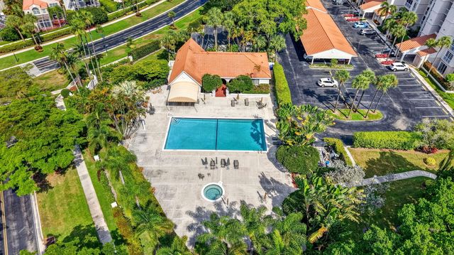 17031 BOCA CLUB Boulevard 065A, Boca Raton, FL 33487