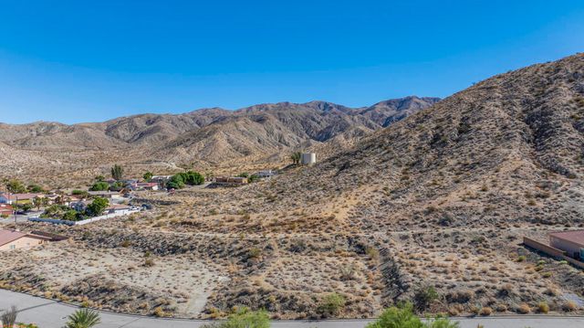 66924 Rayo Del Sol, Desert Hot Springs, CA 92240