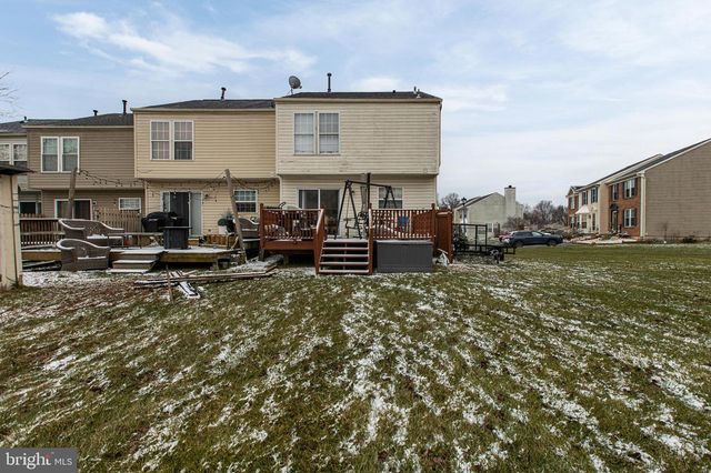 27 E NEWTOWN PL, Newark, DE 19702