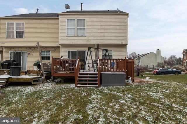 27 E NEWTOWN PL, Newark, DE 19702