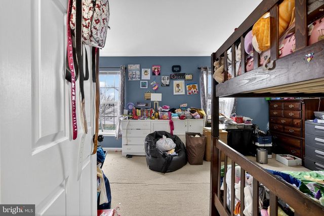 27 E NEWTOWN PL, Newark, DE 19702