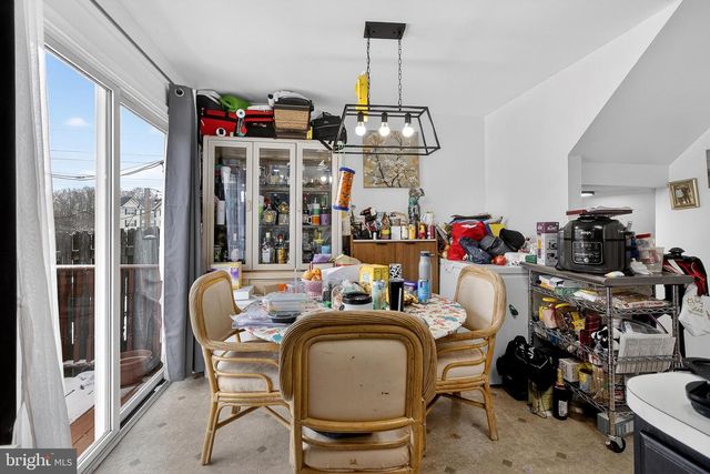 27 E NEWTOWN PL, Newark, DE 19702