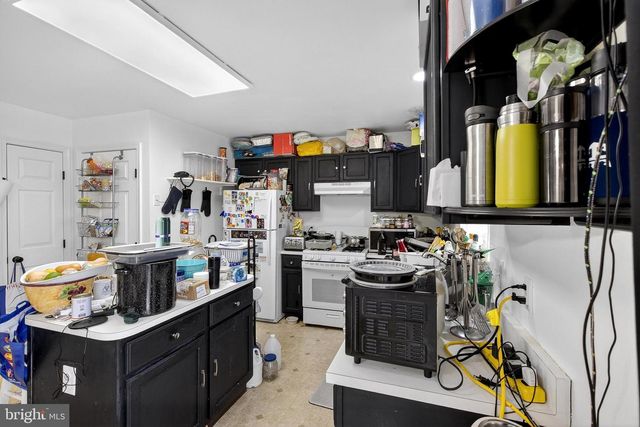 27 E NEWTOWN PL, Newark, DE 19702