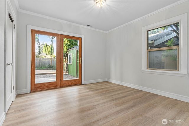 1100 Greenleaf Avenue, Burlington, WA 98233