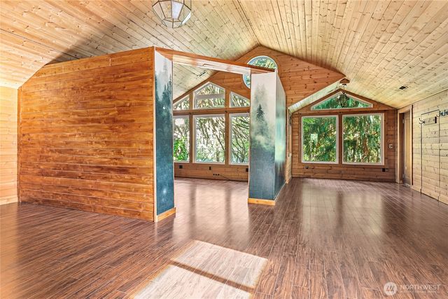 1100 Greenleaf Avenue, Burlington, WA 98233