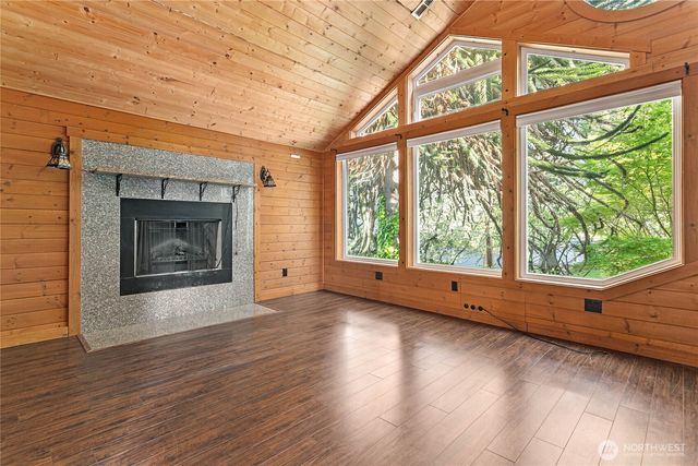 1100 Greenleaf Avenue, Burlington, WA 98233