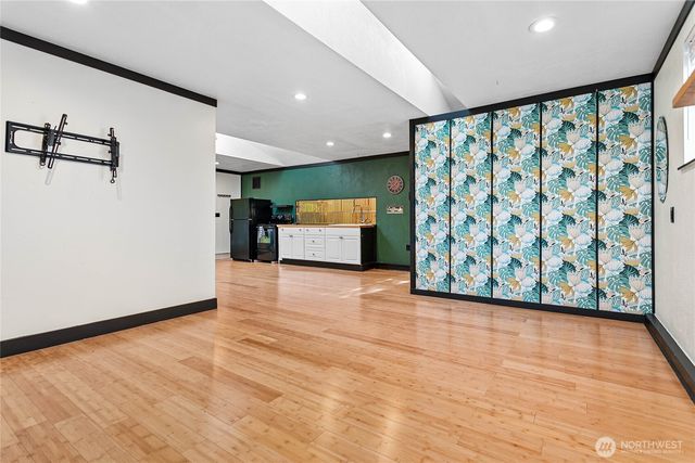 1100 Greenleaf Avenue, Burlington, WA 98233